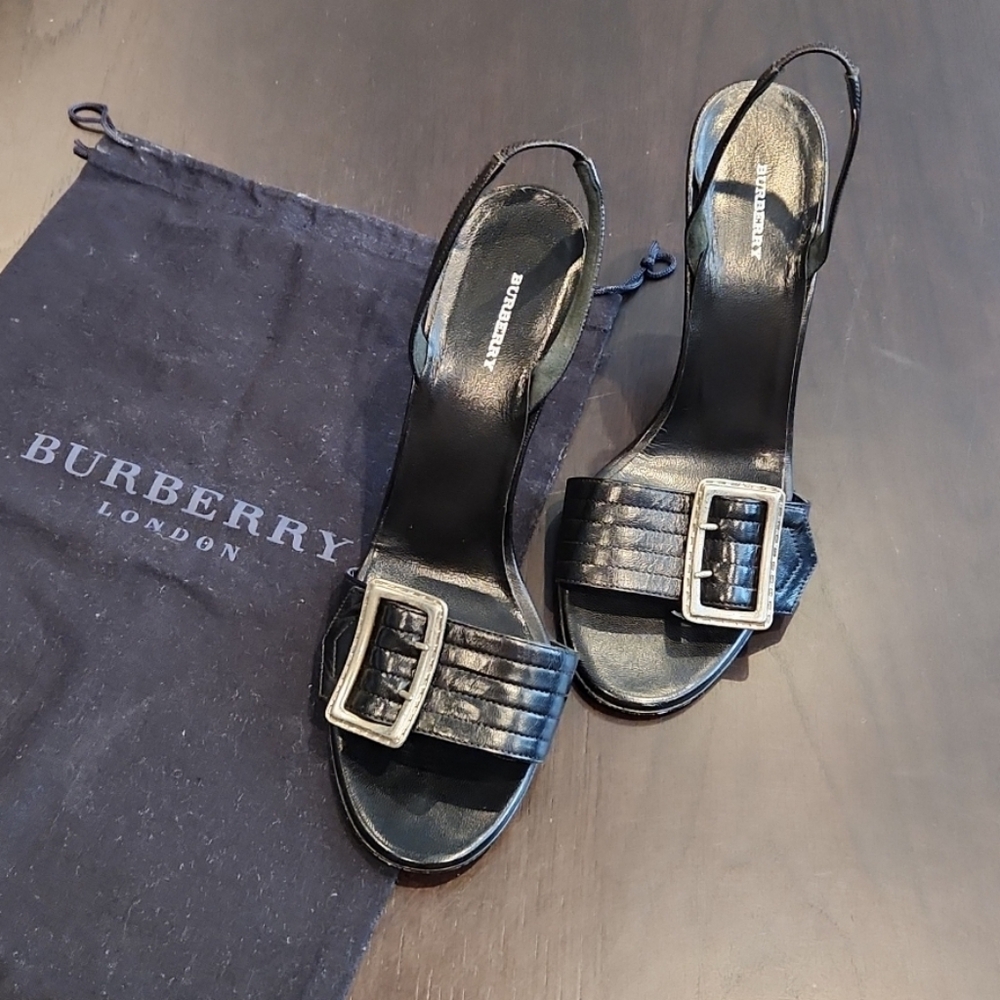 BURBERRY womans slingback heel size 38.5 black, EUC